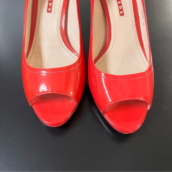 Prada Red Wedges Size 38 Red Patent Leather Peep Toe Espadrilles Made In Italy - Picture 14 of 14